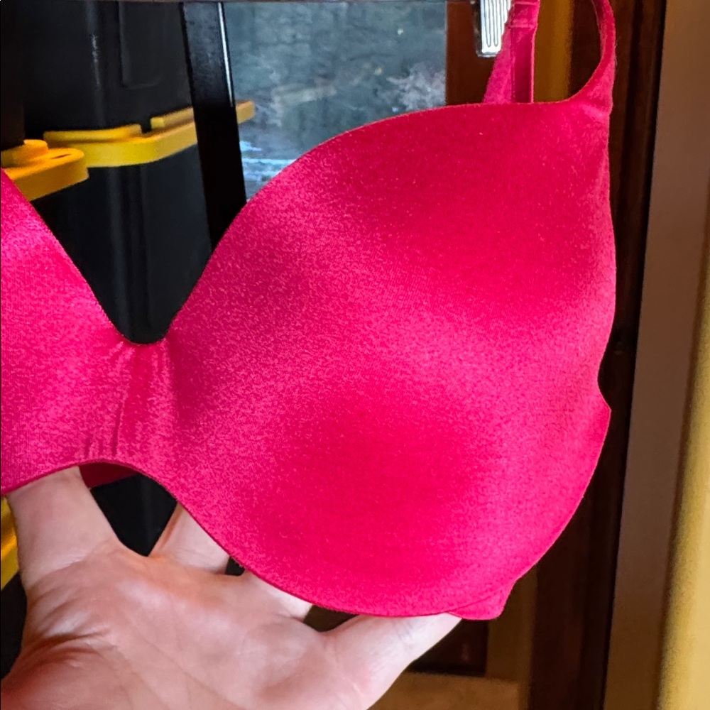 Victoria’s Secret Fuchsia Pink Lined Perfect Coverage Bra Size 34B Seamless - Picture 4 of 7